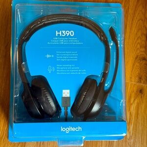 Logitech H390 USB Headset with Noise-Canceling‎ Microphone in Black (Tested)